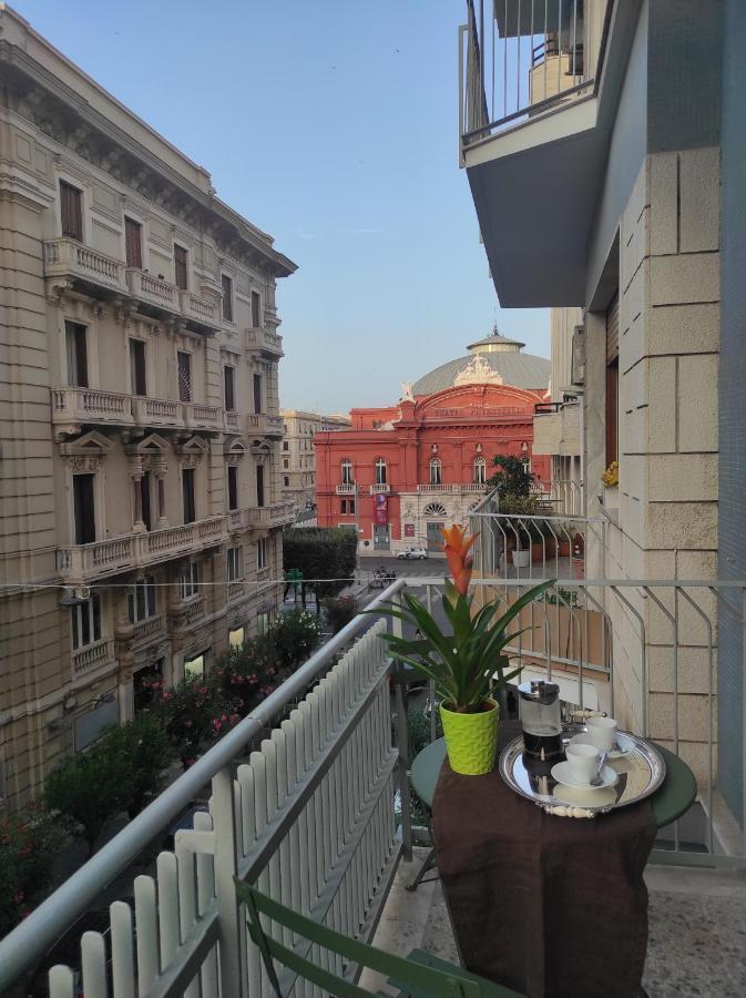 Centralissimo E Confortevole, Fronte Petruzzelli Bari Exteriör bild